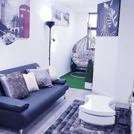 Z Home Apartments Leicester Esterno foto
