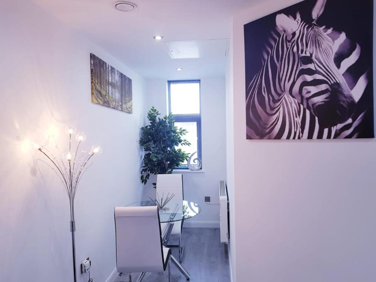 Z Home Apartments Leicester Esterno foto