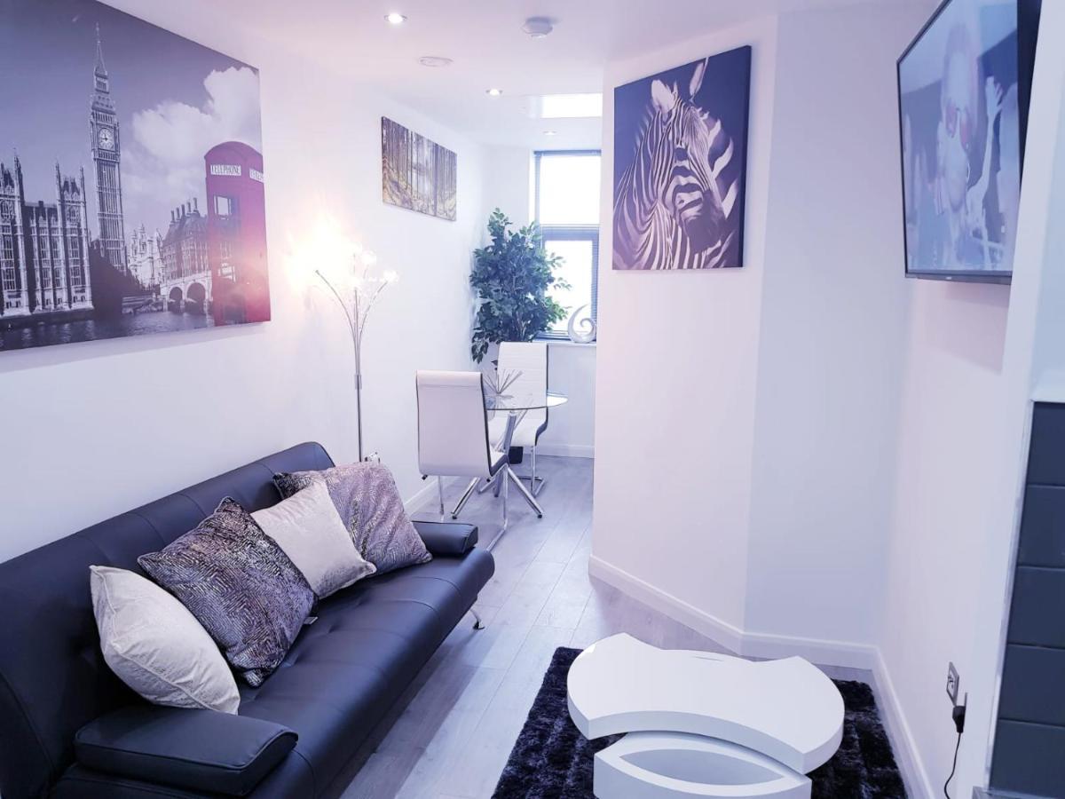Z Home Apartments Leicester Esterno foto