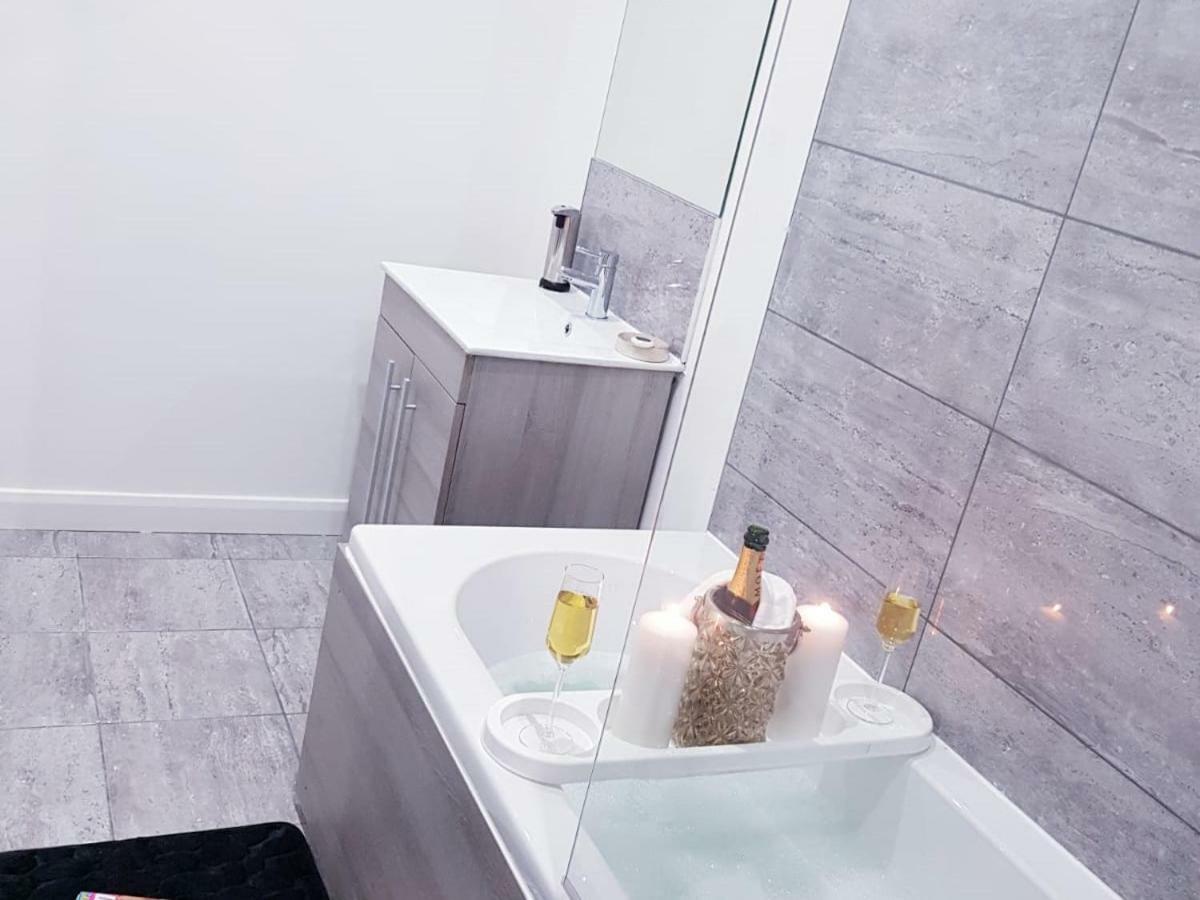 Z Home Apartments Leicester Esterno foto