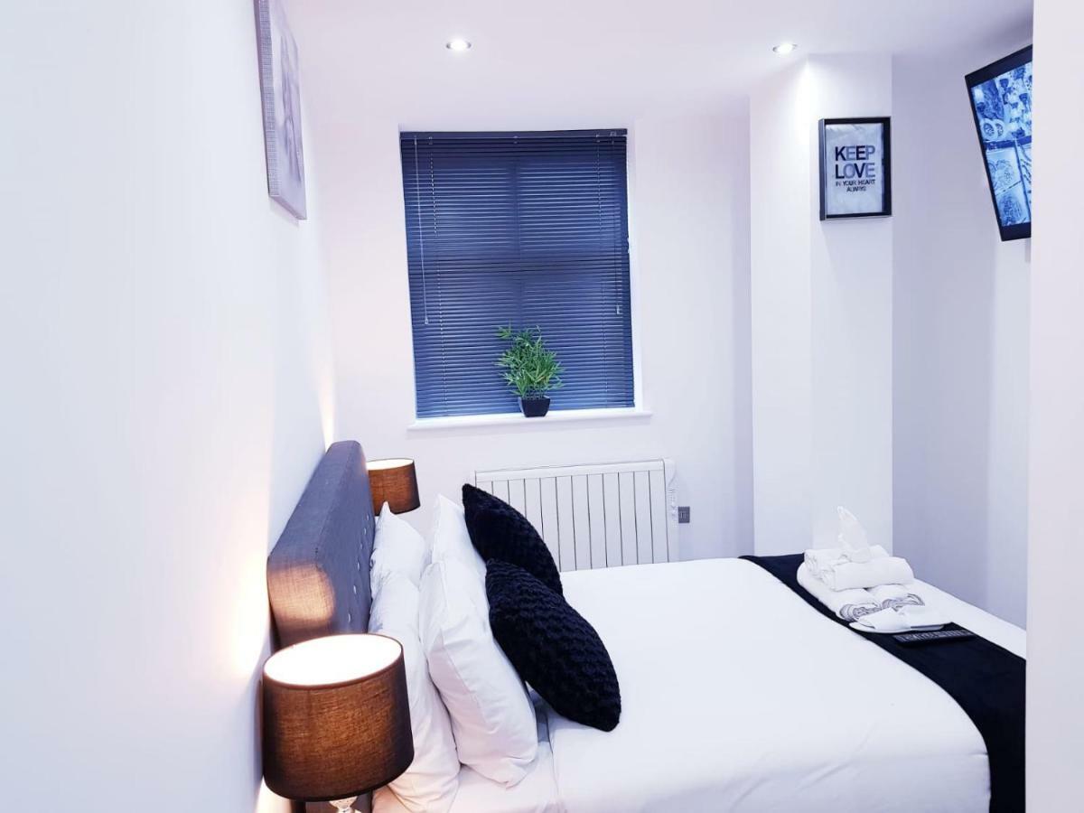 Z Home Apartments Leicester Esterno foto