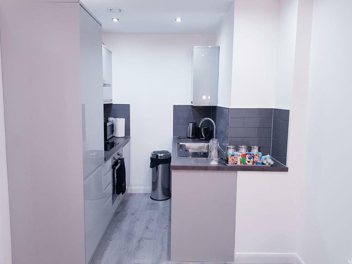 Z Home Apartments Leicester Esterno foto