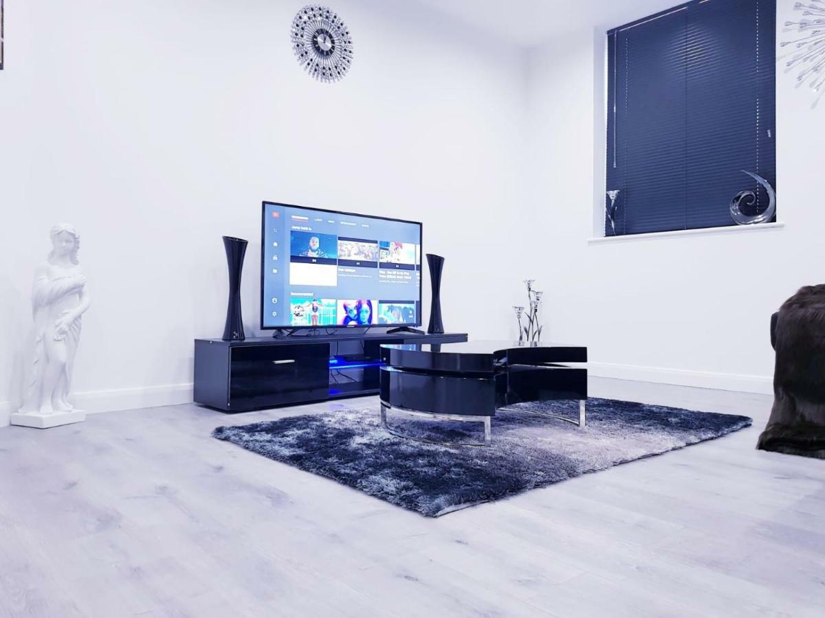 Z Home Apartments Leicester Esterno foto