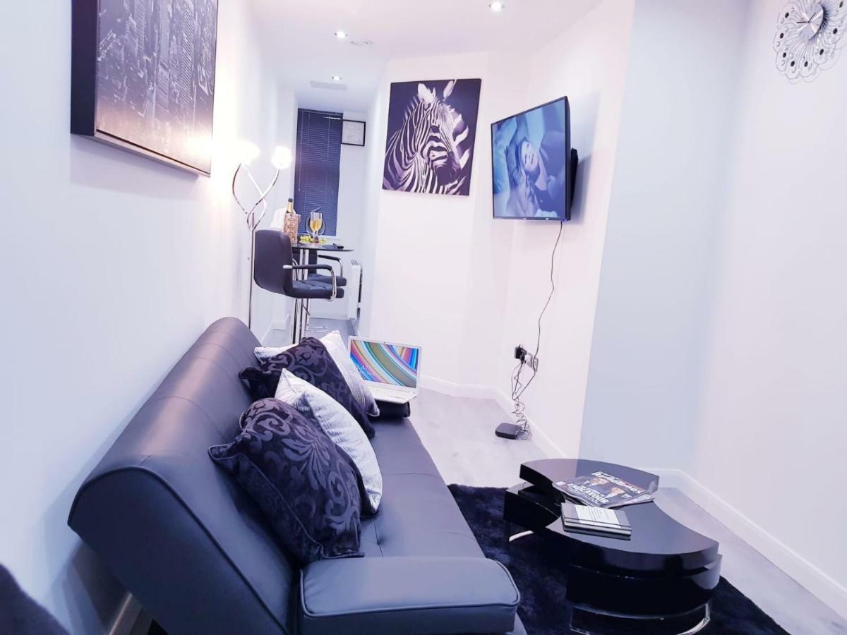 Z Home Apartments Leicester Esterno foto