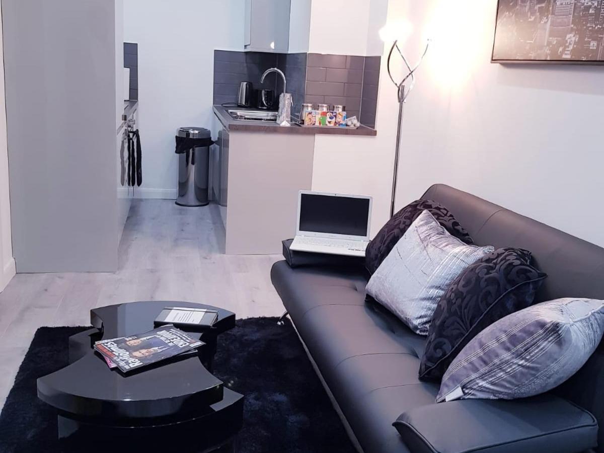 Z Home Apartments Leicester Esterno foto